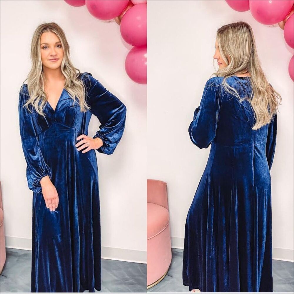 In Loom Velvet Maxi Dress Size Small NWT Navy Blue V-Neck Long Sleeve Whimsigoth